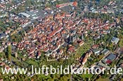Fritzlar, Altstadt mit Trmen, Luftbild Nr. 1790, 22.10.2011, Bernhard Fischer