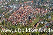 Fritzlar, Altstadt mit T�rmen, Luftbild Nr. 1790, 22.10.2011, Bernhard Fischer