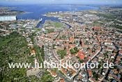 Wismar, Altstadt mit Hafen, 2138-kl, 30.08.2008, luftbildkontor Nr. 1298