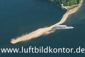 die M�hnesee kreuzt gewaltige Mengen Fichtenbl�te in M�hnetalsperre, Luftbild Nr. 1719, 25.04.2011, Bernhard Fischer Luftbild